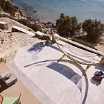 Ninos Villa Provatas
